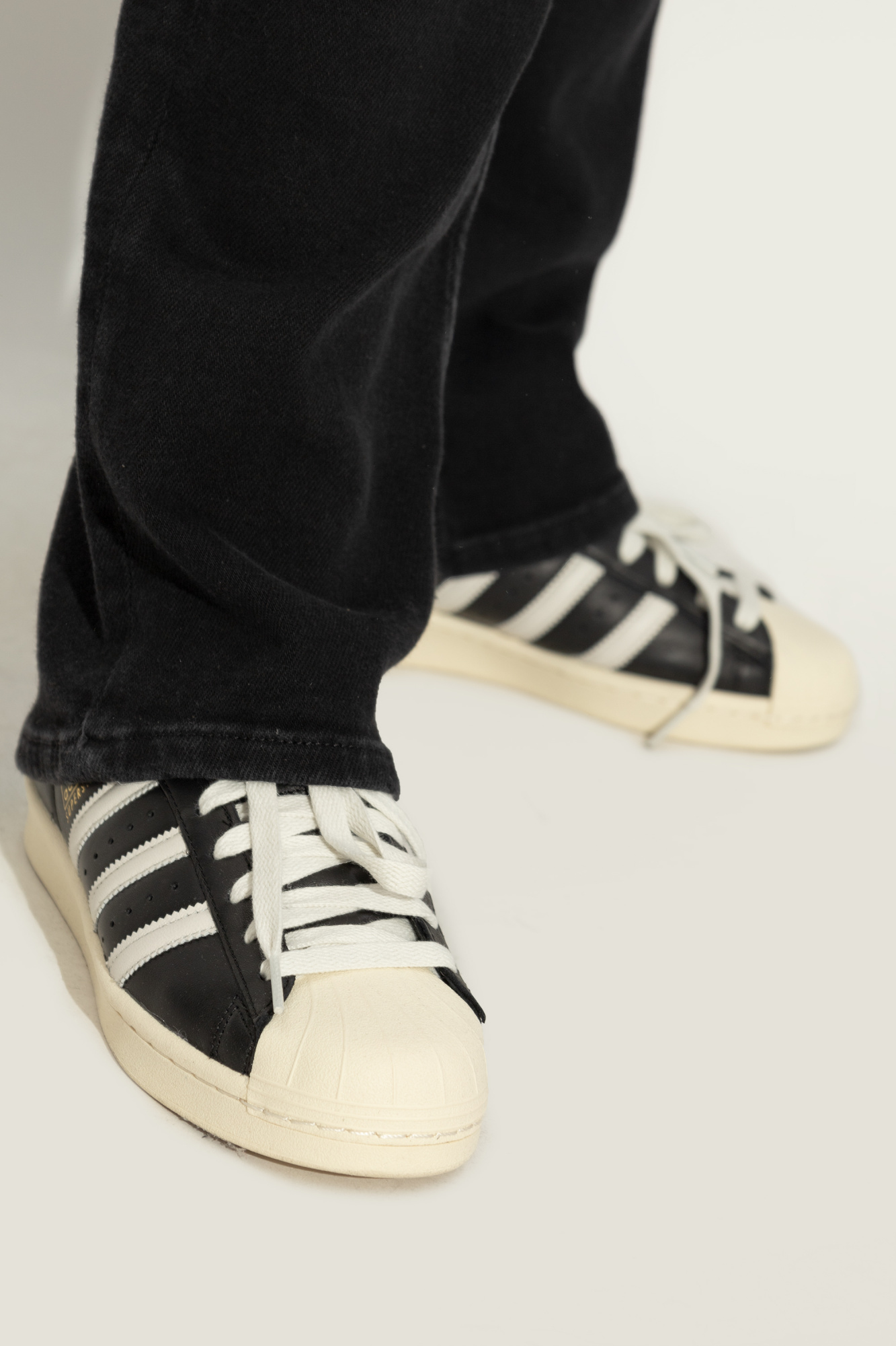 国内配送 adidas SUPER STAR VINTAGE C.BLACK/C.WHITE Adidas: Superstar Vintage Sneakers (Core Black/White